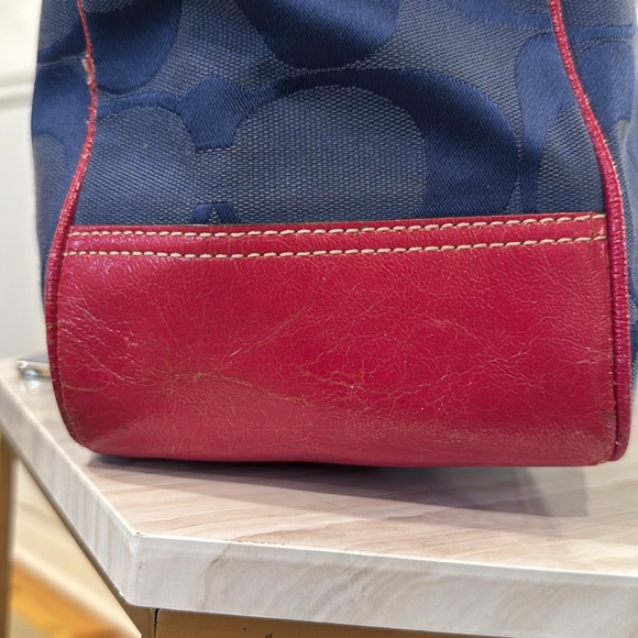 Coach Bag Laura Signature Canvas Tote - Picture 6 of 17